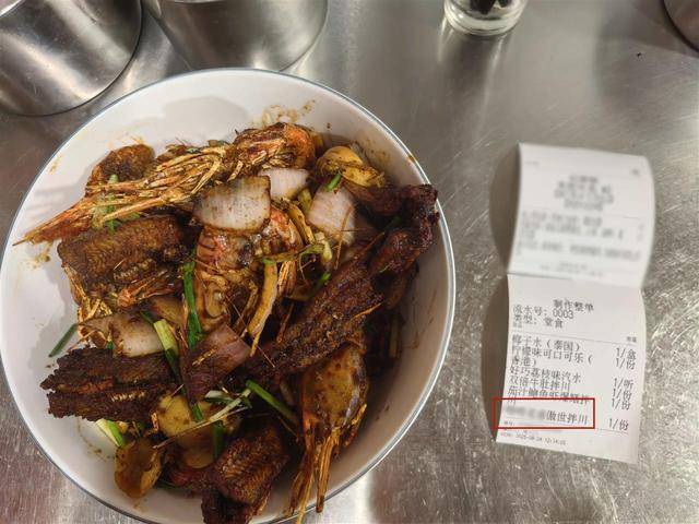 杭州一面馆一碗面卖2188元,老板:半月内卖出十多碗