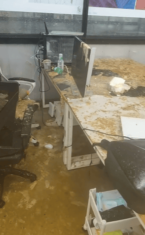 管道破损粪水洒满教室,学生崩溃大哭!中国美术学院:已解决,学生情绪稳定表示理解