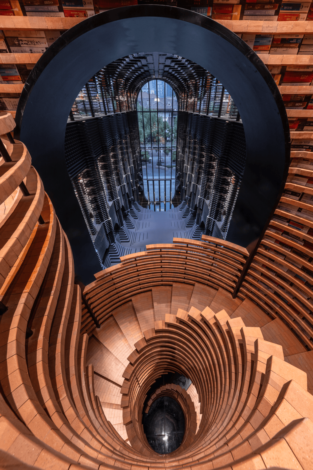 中国唯一!天津钟书阁斩获2025全球最美商业空间