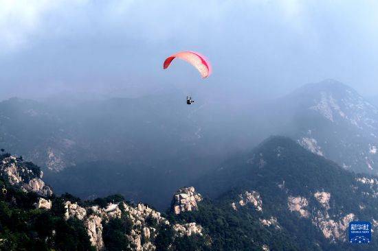 周末出游享金秋