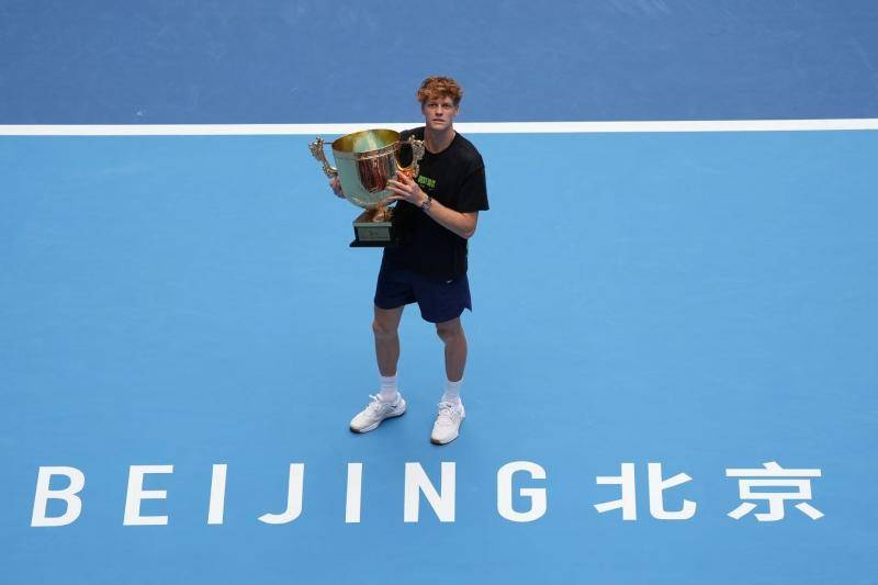 中网|辛纳二度捧杯 重夺世界第一机会大增