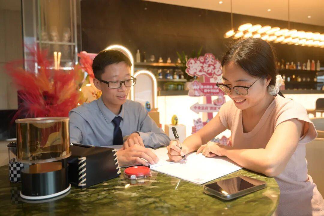 赣州蓉江新区首张房票成功购房!