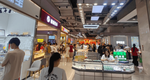 见证历史!金价,新纪录!商家:“不敢轻易增加库存!”