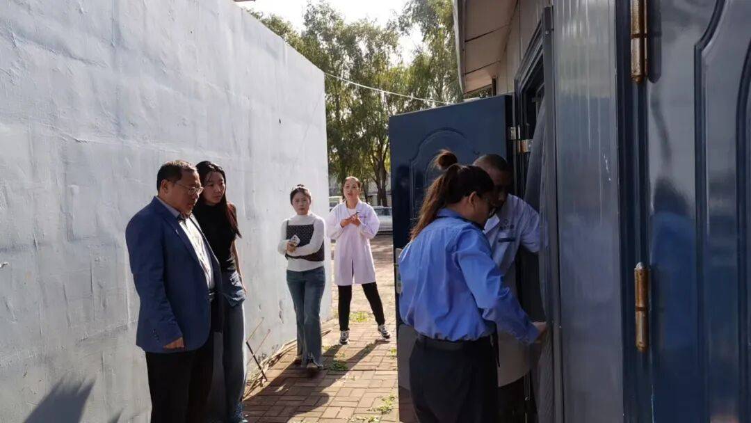 【双节同庆 安全同行】郊区卫健局:严把医疗废物“四道关”