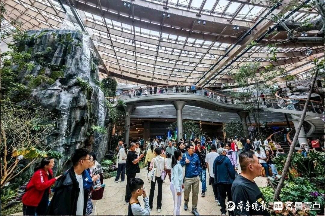 活力起步｜从狮城到泉城，鹊山生态文化区凭“南洋风”成文旅黑马