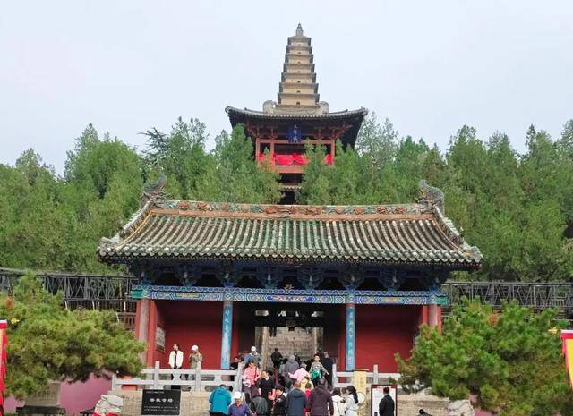 国庆期间,山西各地迎来客流高峰