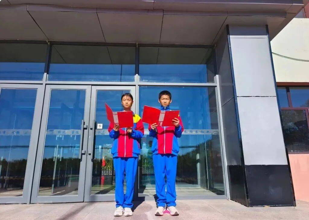 【庆国庆·迎中秋】大来中学开展“盛世华诞谱新篇 同心共筑中国梦”喜迎国庆主题活动