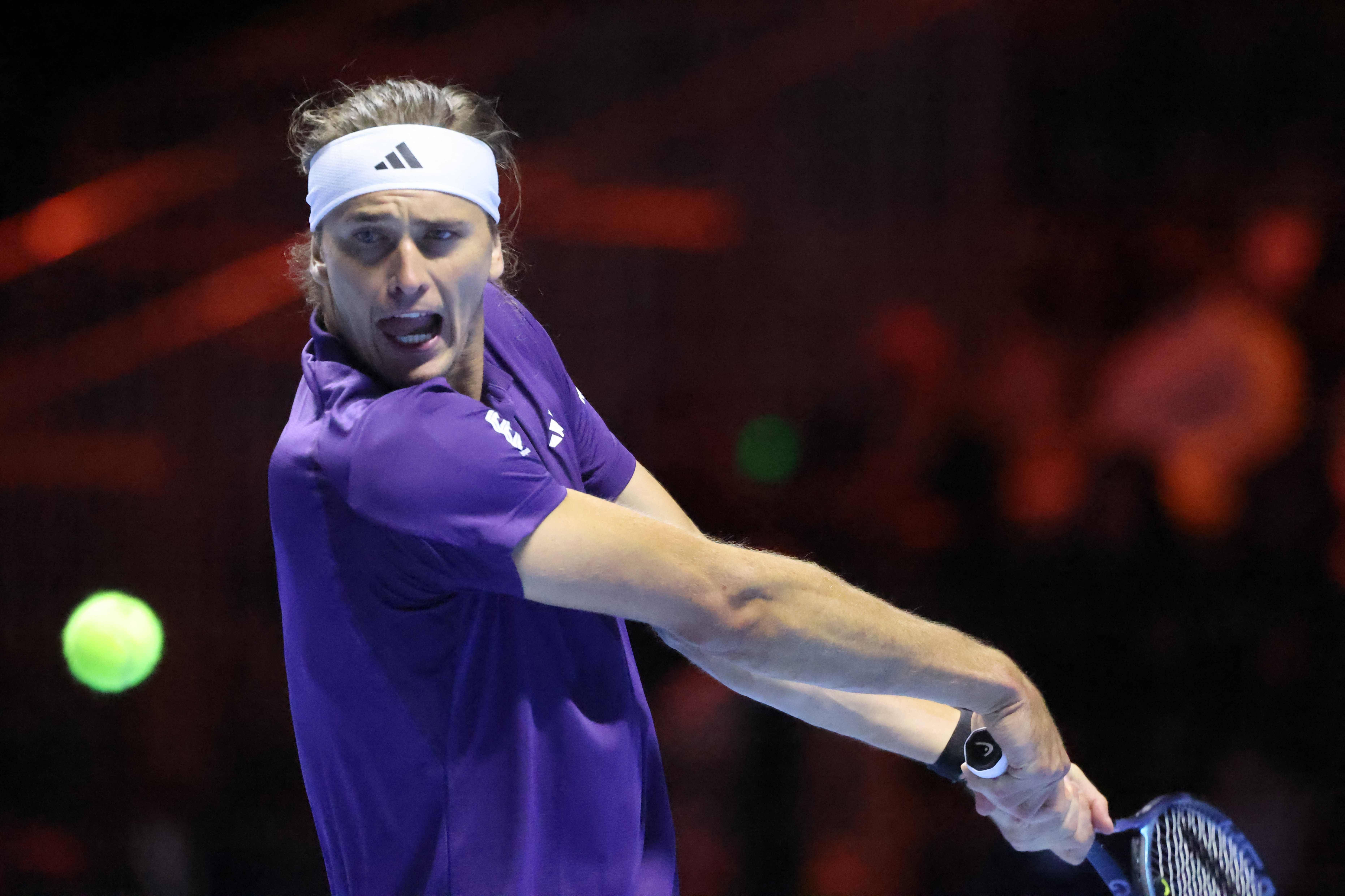 (外代二线)网球——沙特“六王大满贯”表演赛:弗里茨胜兹维列夫