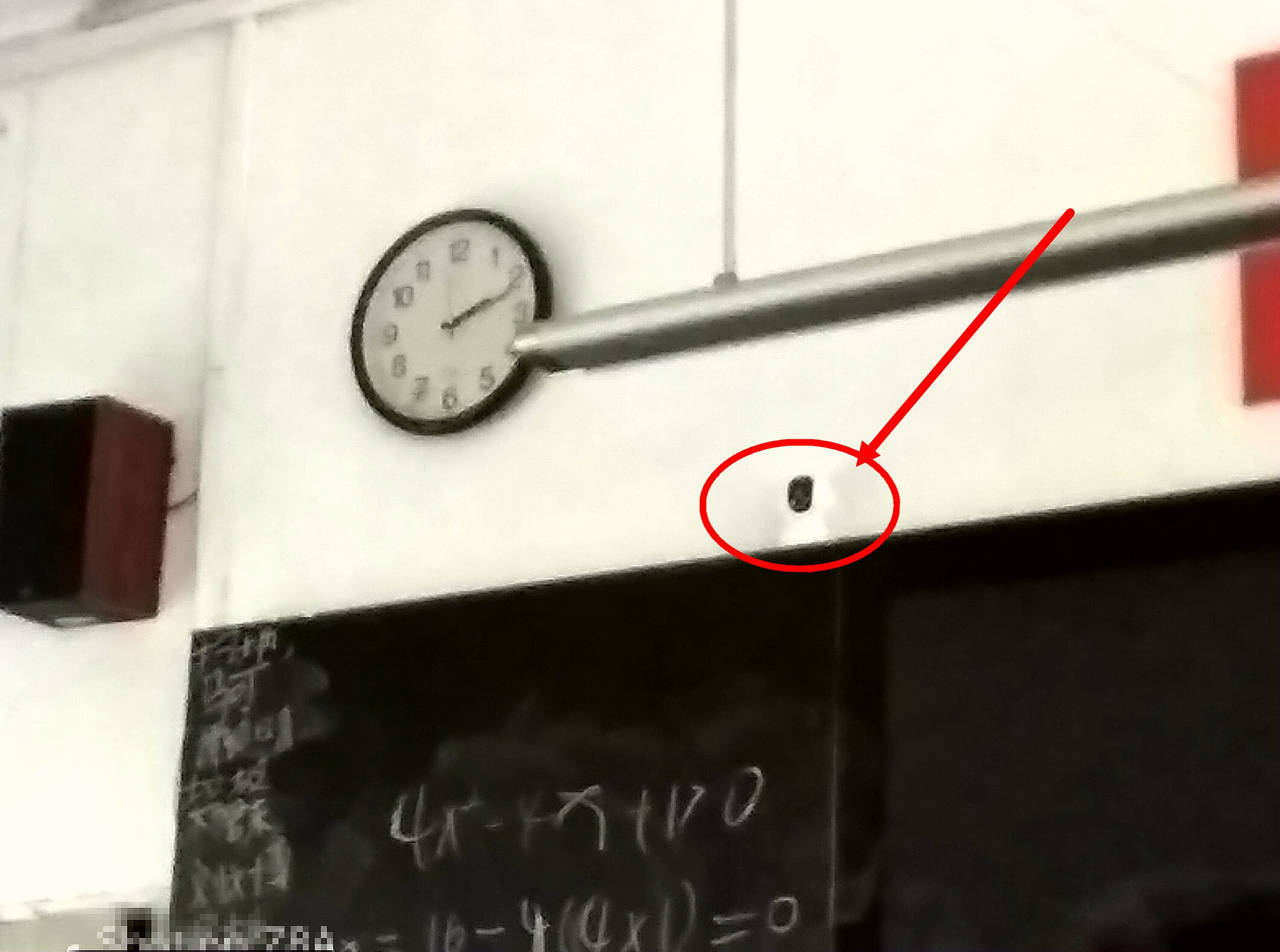 网友举报长沙一学校班主任在教室私装监控 当地回应:已拆除