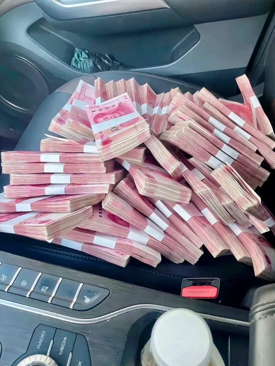 有一百万shib币(一百万钞票有多大体积)